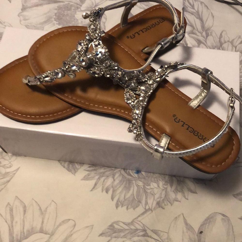 Size 7 diamond sandals